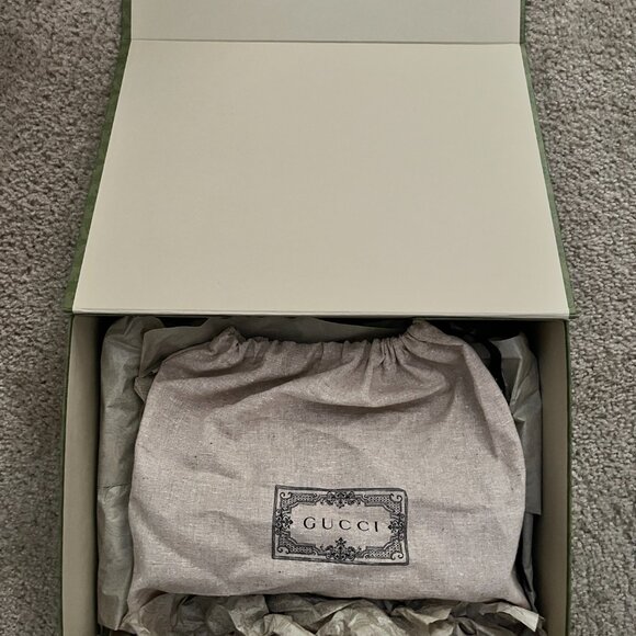 100% Authentic!! GUCCI GG monogram supreme medium shoulder - Clutch / Crossbody - Picture 12 of 13